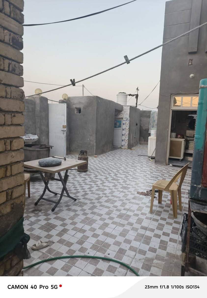 الإعلان : بيت للبيع في الشافعية قرية المعمل،380 متر، و،عرصه 220مترر  بي استقبال وغرفة منام للضيوف و ثلاث غرف وصالة ومطبخ وطارمة كبيرة  مومر مدار لبيت 2متر .  المعمل على الشارع العام مقابل جسر العبور، مقابيل مدرسة دار البيضاء. كل الخدمات متوفرة. ***********
