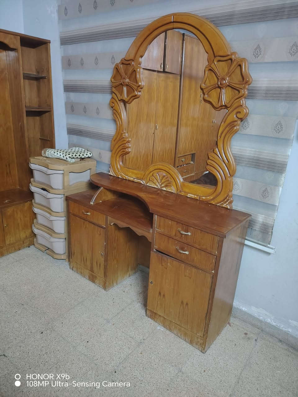 غرفة النوم للبيع بدون قنصور للاستفسار الاتصال على الرقم *********** او ***********العنوان موصل زنجلي
