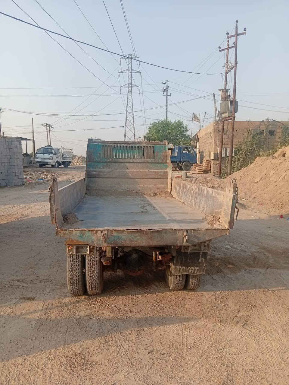 البيع تويوتا قلاب فحل محرك كير شاصي خير من الله رقم بغداد انجليزي سعر 75 وبيها مجال بسيط بغداد الحسينيه مال الراشديه *********** مكلف بالنشر
