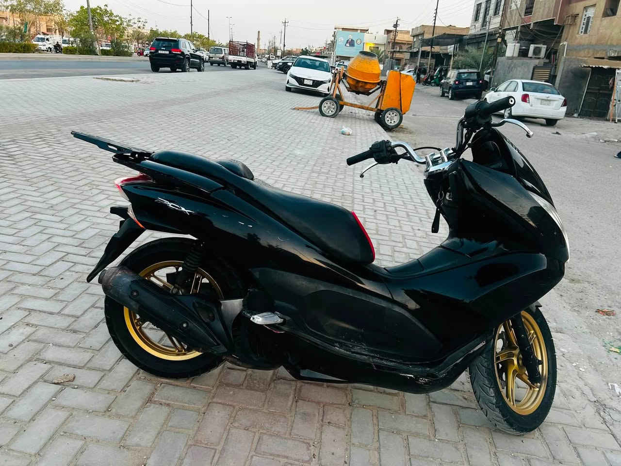 جيل اول ياباني 150cc دراجة خير من الله دهن ليكو مولي وبانزين بس محسن بس كفراتها شوي عوزهن ترتيب والجنطة  سعرها 900 قفل مكاني بغداد تواصل ***********
