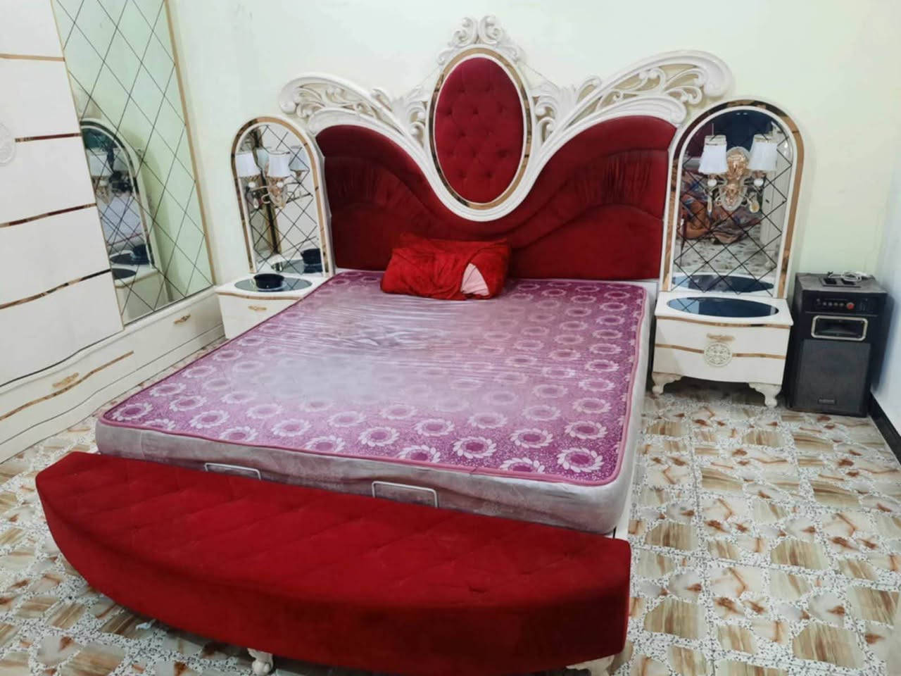 غرفة نوم للبيع ب ٧٥٠ للاستفسار ***********
