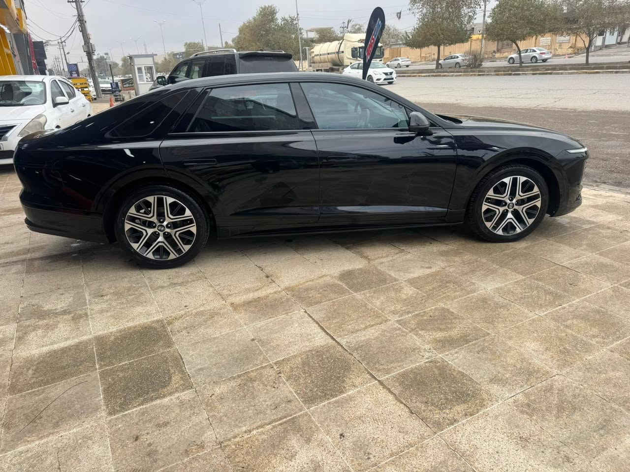 سلام عليكم ازيرا كراندر 2024 هايبرد بانزين رقم بغداد تحويل مباشر فول مواصفات احجي بيهن للصبح كشنات مساج قياده ذاتيه اوتو هولد شنو لبالك مواصفات موجوده سيارة جاهزة وجديده وماشيه40 الف سيارة بدون صبغ بيها 3 قطع تبديل نفس اللون بدون قطرة صبغ مكانها نجف ولسعر 220 وبيها مجال للشراي للاتصال ***********
