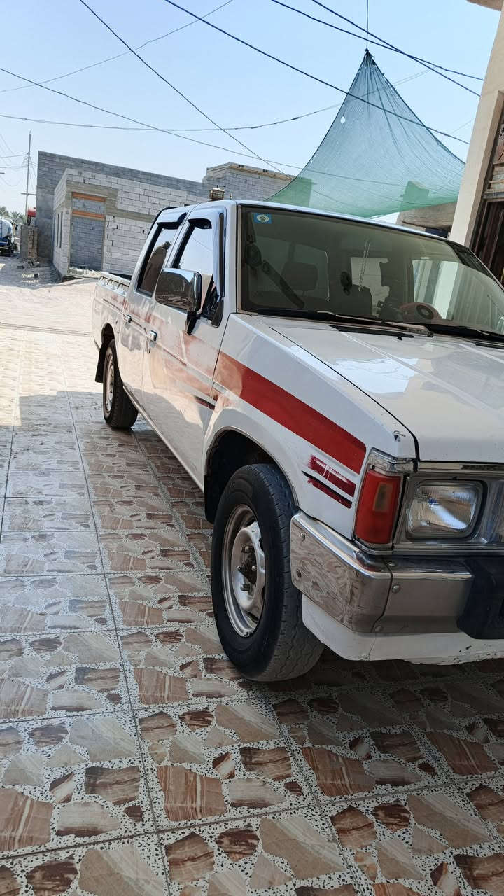 سلام عليكم 
البيع سياره نيسان مكفوله كفاله عامه 
سياره بلاديه رقم بصره دولي شرط تحويل سنويه ال2028
سياره فول مواصفات تبريد ثلج تخم تاير سعر 68ورقه
مكان 📍البصره سفوان 
الاستفسار ***********
