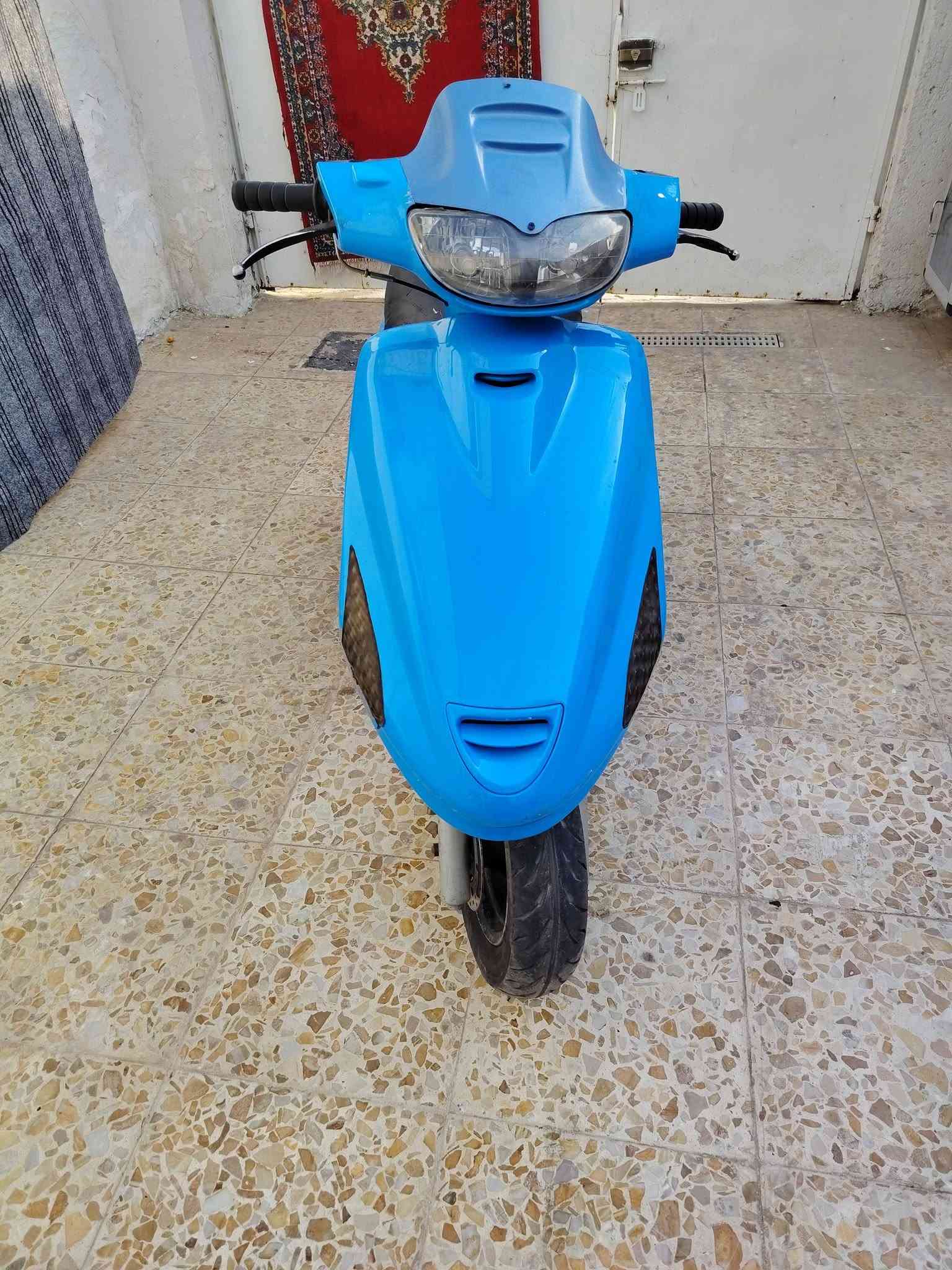 فراشة • مفتوحه • نضيفه