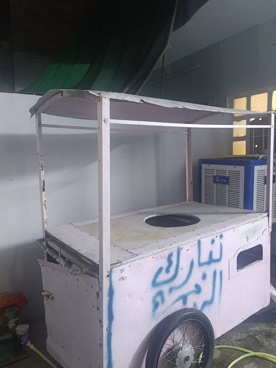 عربانه للبيع السعر 150الف بيه مجال رقم الهاتف ***********
