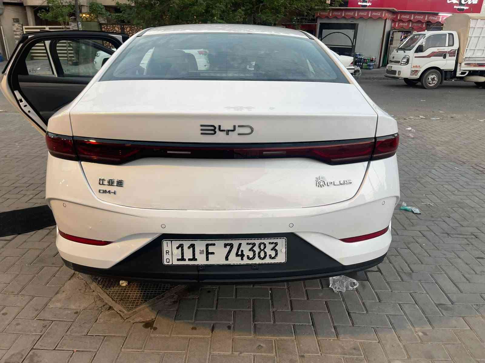 كن بلاس 😍
داخل زيتوني 
غراضهه كامله 
بصمه+كارت 

ماشيه2000  كم

سياره نظيفه  وجديده عدا 
تعديل BDR صغير بالجنطه

مرقم بغداد كامل بأسمي 

السعر 20 مليون ✅ قفل قفل 

السياره
 📌مكانهه بغداد حي الجهاد 

***********
***********
