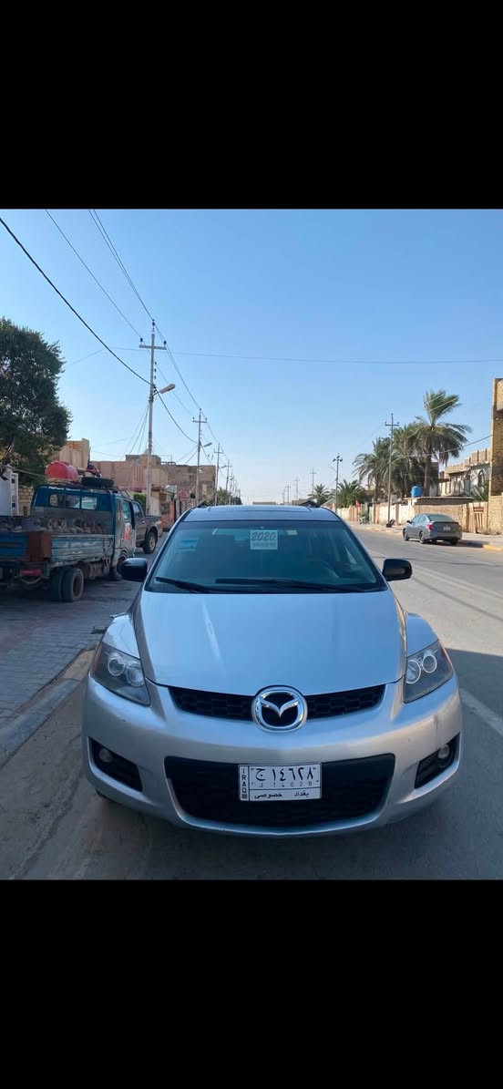 البيع او مراوس حسب إقناعه 
السلام عليكم مازدا cx7مديل 2007مكينه 4سلندر فور ويل 2500مكينه وكير حداديه خير من الله تخم تاير كهربائيات كله شغاله شاشه كأمره خلفيه حساسات كشنات كهربائيه تحكمات فتحه سقف سنتر لوك شغال رقم بغداد تحويل ثاني يوم السعر 65وبيه  مجال اتصل على الرقم ***********
