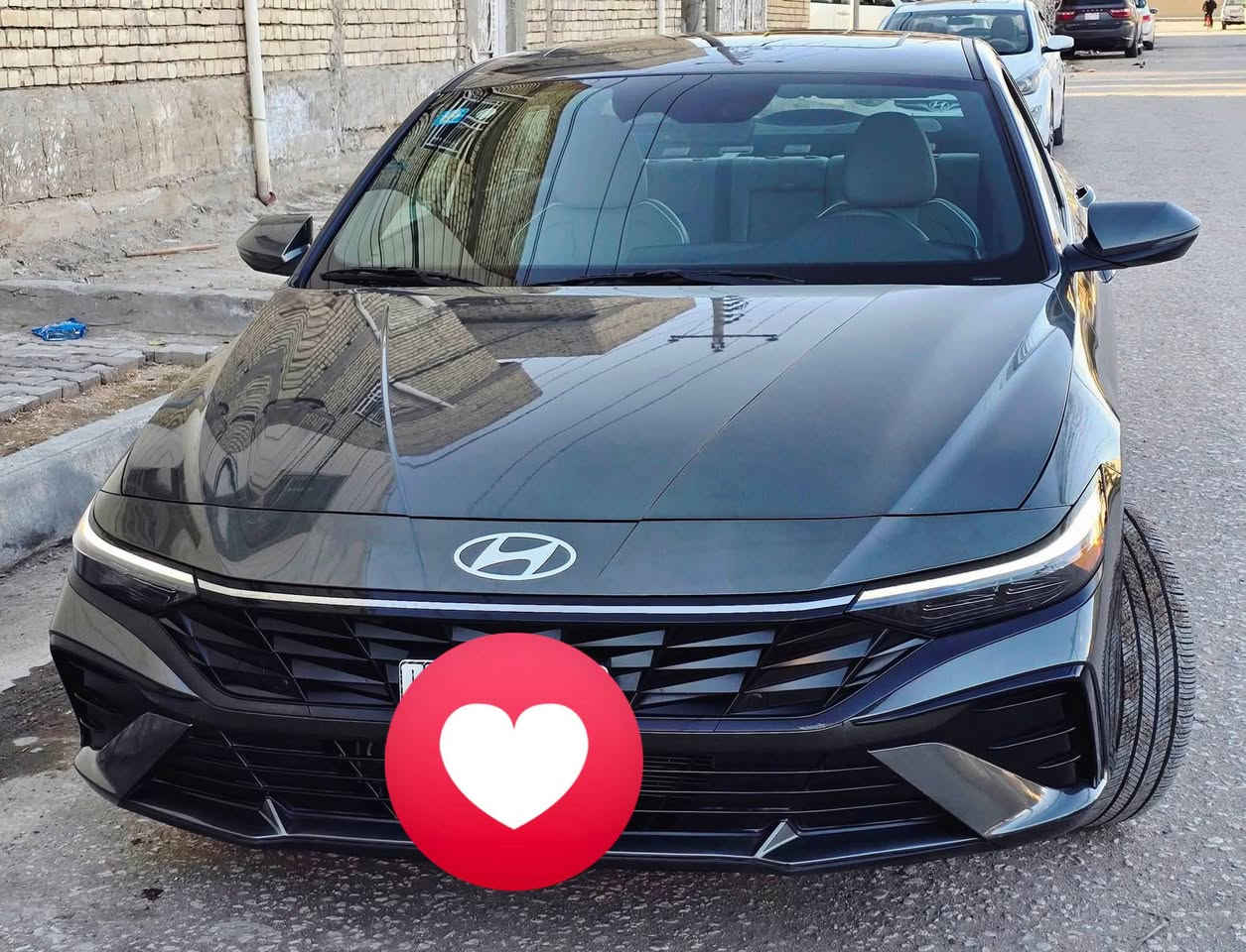السلام عليكم
مكلفة بنشر 
للبيع النترا  هايبرد لمتد 2025 وارد امريكي  فول مواصفات اعلى فئة مكفولة كفالة عامة من الدعامية للدعامية فقط بارد بحجم اصبع تحت باب السائق . السيارة جدا جدا جديدة بعدهة بملسقاتهة اني المستوردهة على ايدي .ماشية 9 الف مايل رقم بغداد . السعر  135 وبيهة مجال . مكان السيارة كربلاء ***********
