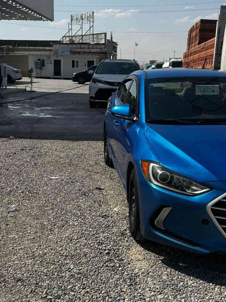 سلام عليكم اخوان النترة موديل 2017 بيه صبغ بل بنيد موضح بل سونر ولدعاميات ولباقي مكفول مكينة وكير خير من اللة تبريد شرط ثلج ❄️ ماشية ٦١ بسمي شخصين محولها قبل ٣.   اشهر هزة هم جديدة ولسونر قبل ١٥يوم مسوي اوموجود وية صور السعر ١١٥ وبيه مجال حك الجية 
الاستفسار *********** 
مكان سيارة بغداد الجديدة
