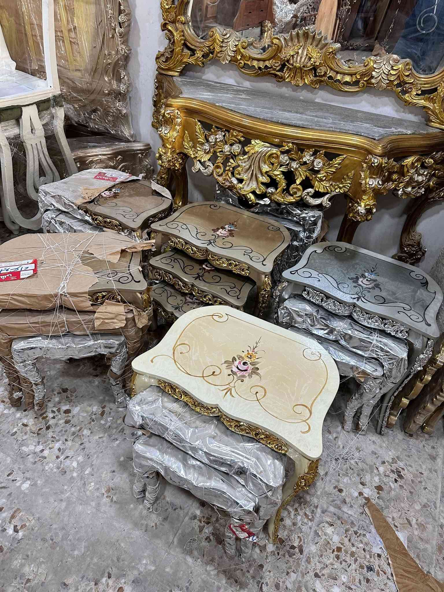 السلام عليكم
غراض تصفية معمل للبيع 
كرسي خشب مقطع ب٥٠
الميز تواليت والكومديات ويه المرايه ب٦٠٠ 
الكومديات ثنينهم ب١٥٠ والواحد ب٧٥ 
الميز تواليت ويه المرايه ب٤٥٠
الشازلون على حاله ب٣٥٠
سيت الماصات ب٩٥ 
الكراسي الملكيات دوشمة حمرة ب١٦٠
ميز الطعام الدائري مع ٤ كراسي زيتوني ب٣٥٠
الفاترينا  او البوفيه بدون جام ب٣٥٠
الغرفه البيضه بمليونين ونص 
كرسي هزاز خشب زان ب٢٥٠
اوراق ذهب ايطاليه ب٣٠ الف ١٠٠ قطعة 
ورق فضي ب١٥ 
ورق ذهبي كازاخستاني ب٢٥
