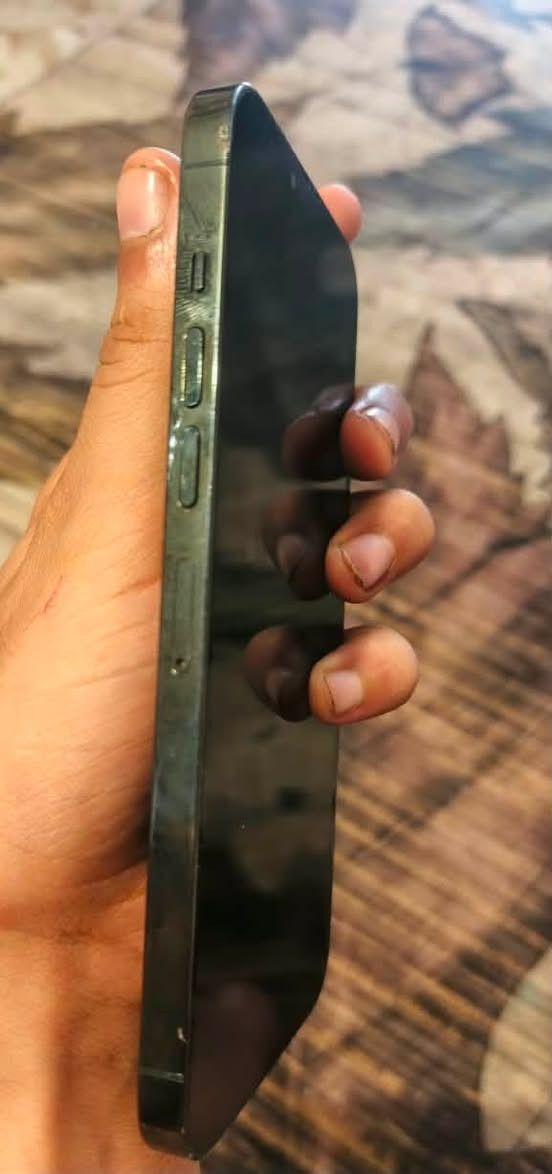 آيفون ١٣ برو ماكس • ٢٥٦ • بطارية ٨٢