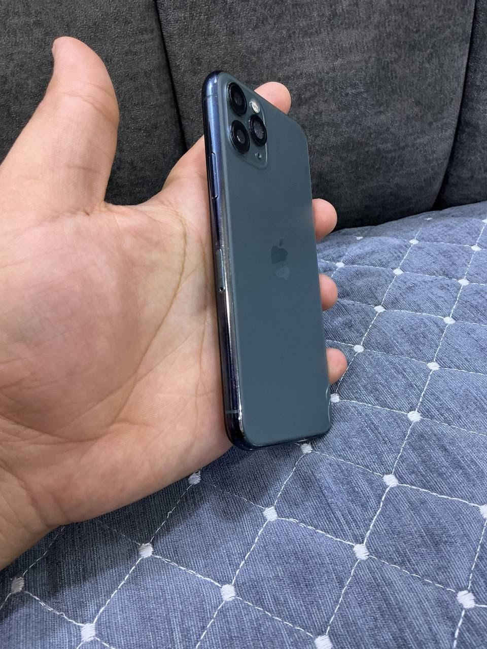 سلام عليكم 
iPhone 11 Pro فقط
ذاكرة 256
بطارية 100 
مبدل شاشة 
فيس ايدي واكف 
تك سيم 
كلو شغال 
جهاز نضيف كدام العين 
سعر 200 وبي مجال 
استفسار اكثر اتصل 
***********
مكاني موصل ايسر
