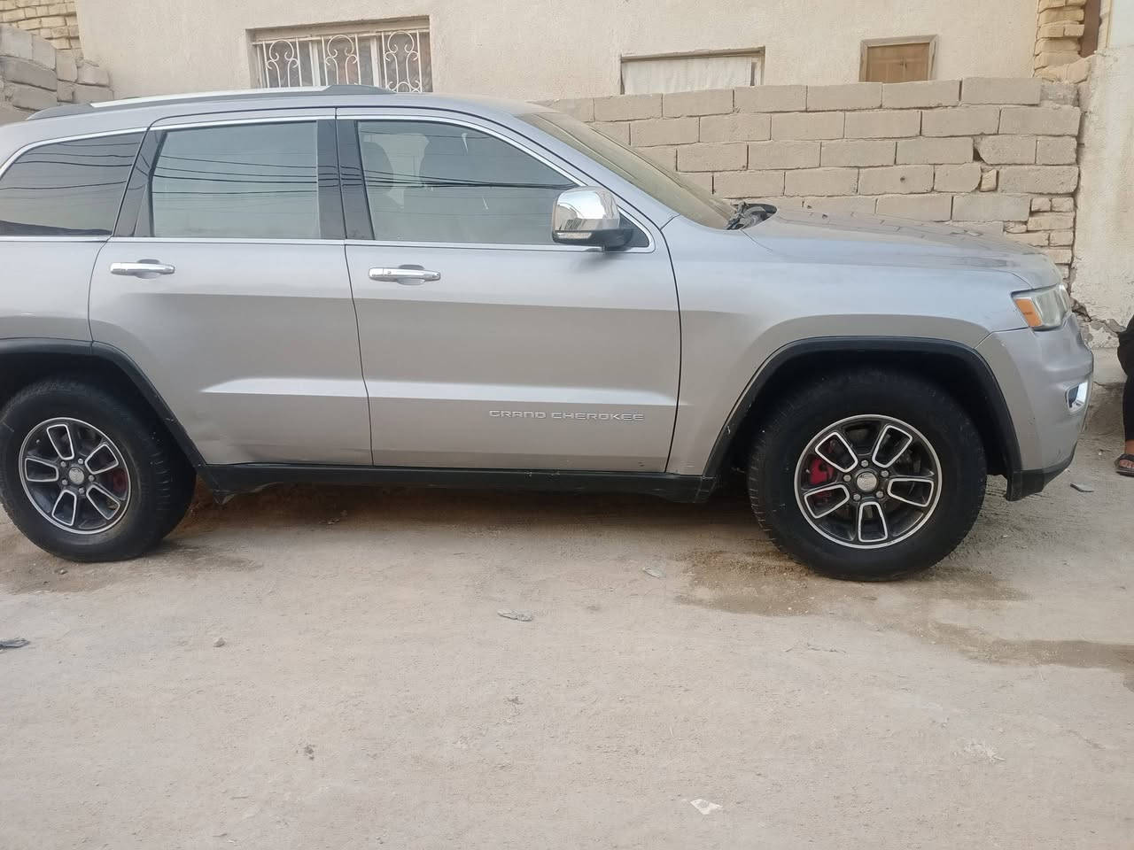 سلام عليكم جيب لاريدو للبيع والمراوس اصل بسمي مشروع وطني رقم مثنى تحويل ثاني يوم فول عدى الفتحه ويل رياضي كشنات جلد كهرباء تبريد ثلج ترحيب عن بعد تشغيل عن بعد لايت لد بلاجكتور بالدعاميه منضومه زنون كير ومكينه بالكرتون شرط الفحص رقم مميز انكليزي توقف ذاتي 3 انضمت قيادة سبورت وايكو وعادي شاشه جبيره كامره دواره عنوان ناصرية مركز ه‍ـ***********
