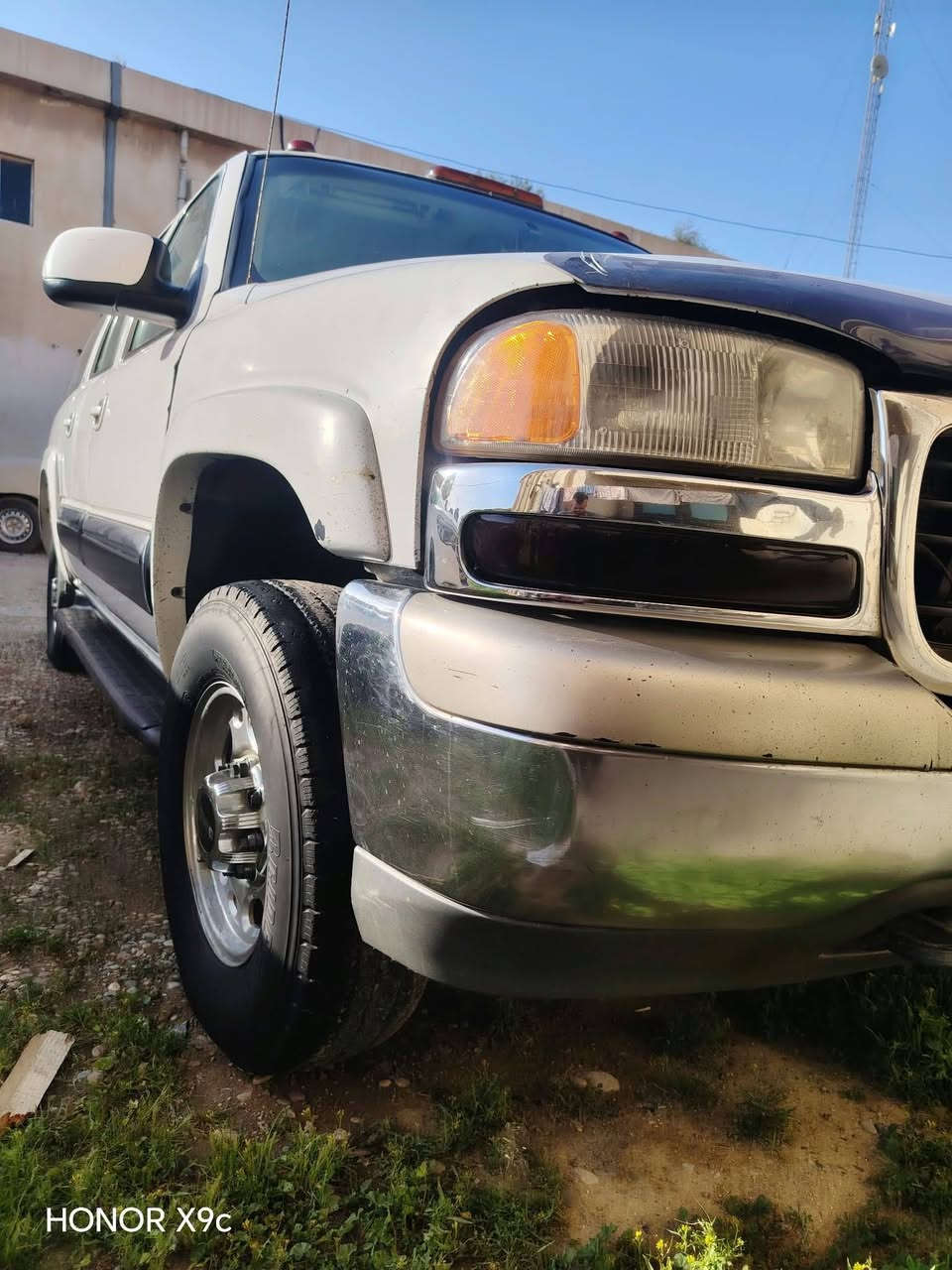 سلام عليكم 
GMC 2001
مكينه 8 5300كير 1000 رقم بغداد خصوصي تخم تاير جديد حداده تبريد ثلج سعره 85 مكاني ناصريه شطره ***********

نص مكتوب في الصور:
- HONOR X9c
- Galaxy S25 Ultra