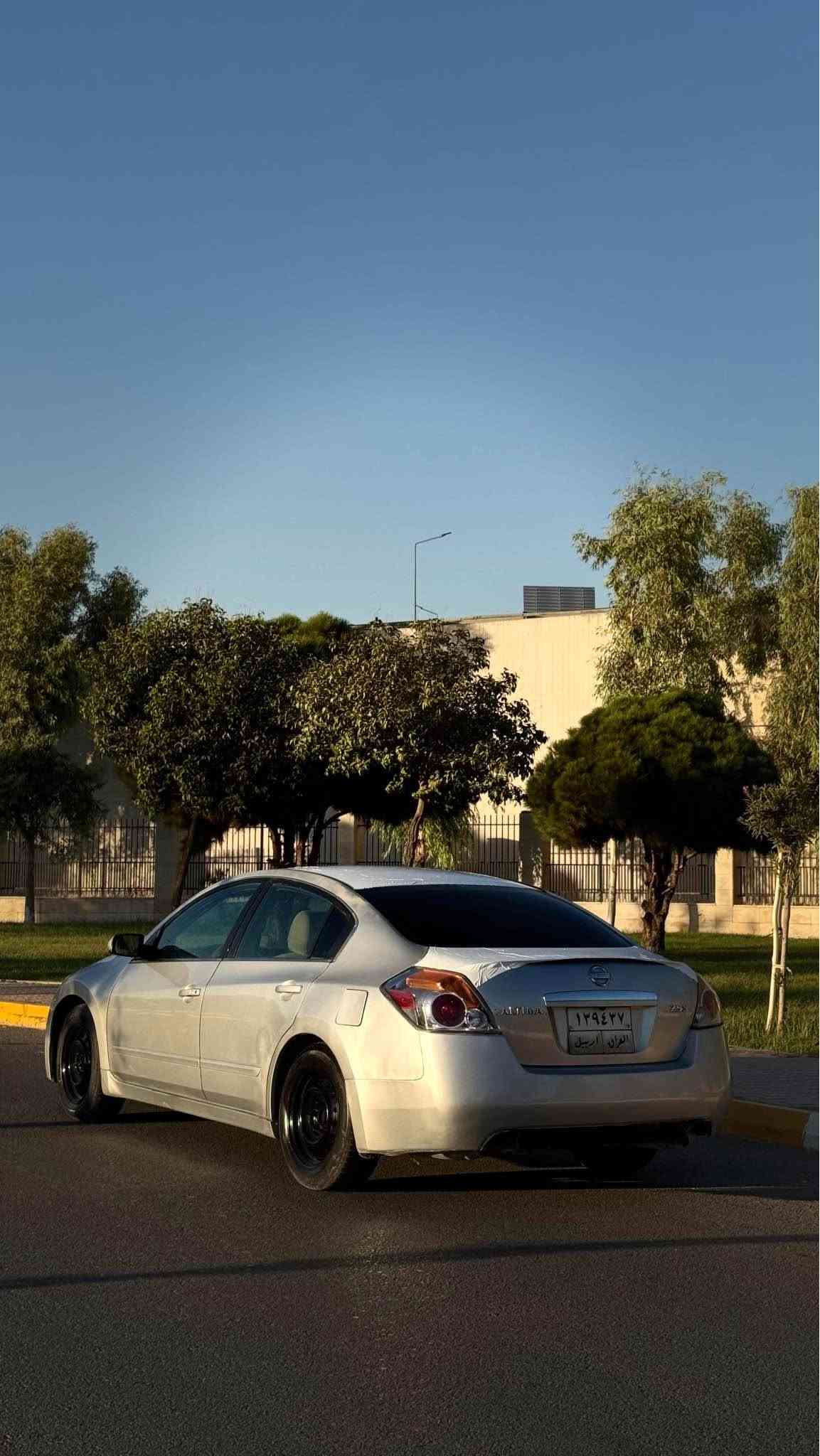 التيما 2008 سلفه ر سبوغ 3 بارجه و نيوي هه يه پيشو پشتي كه پسه 5$ غرامه ي له سه ره نرخ 72$ ژم *********** أربيل, العراق
