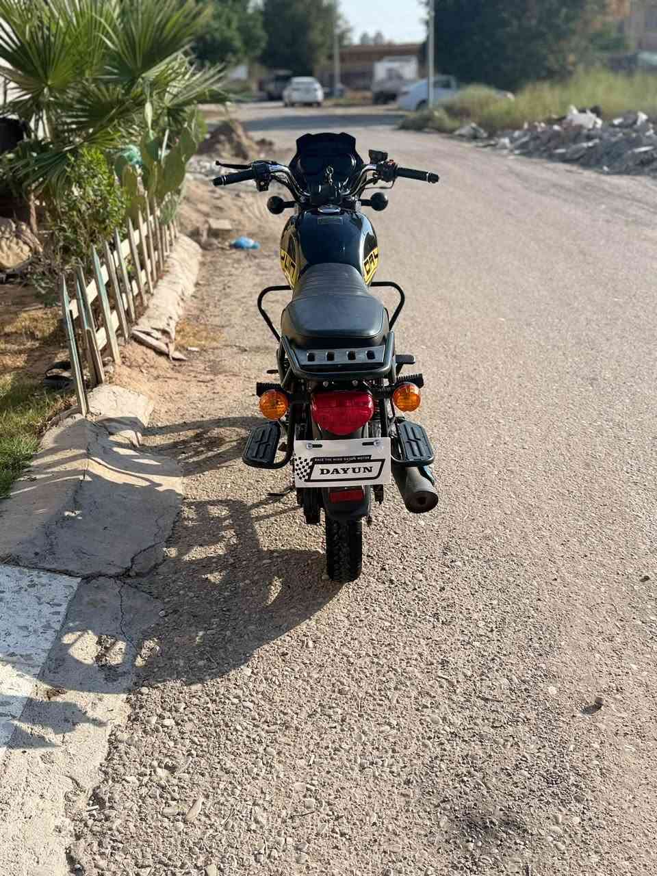دايوان 25 شكل 26 جديده دراجه كل نقص مابيه ماشيه 5000
دشبول اكتروني 
السعر 1500 
عنواني ديالى 
***********
