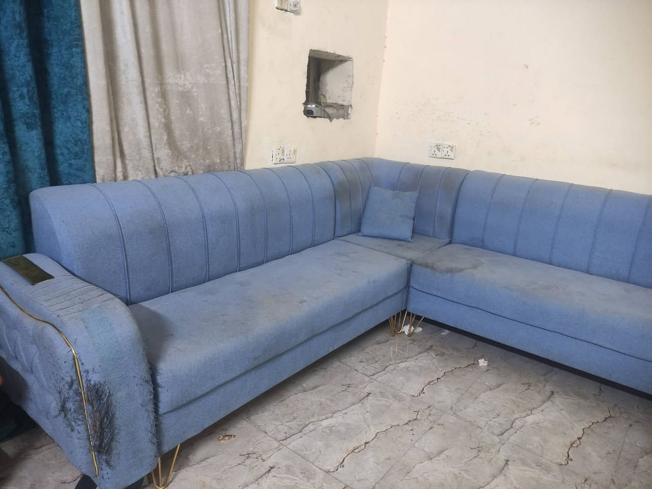 كنب • يحتاج تنظيف • بغداد الشعب