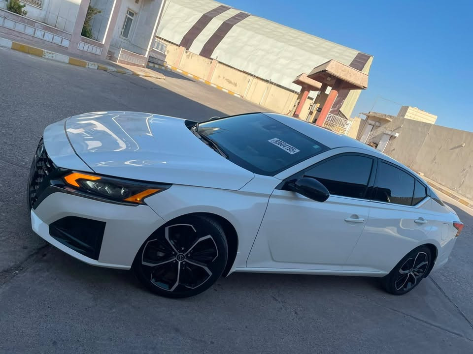 Nissan Altima2024 SR
مكفول كفالة عامه 
ماشيه 28ميل
موصفات SR معروف
بدون ارباك 
عنوان اربيل 
رقم *********** وساب
