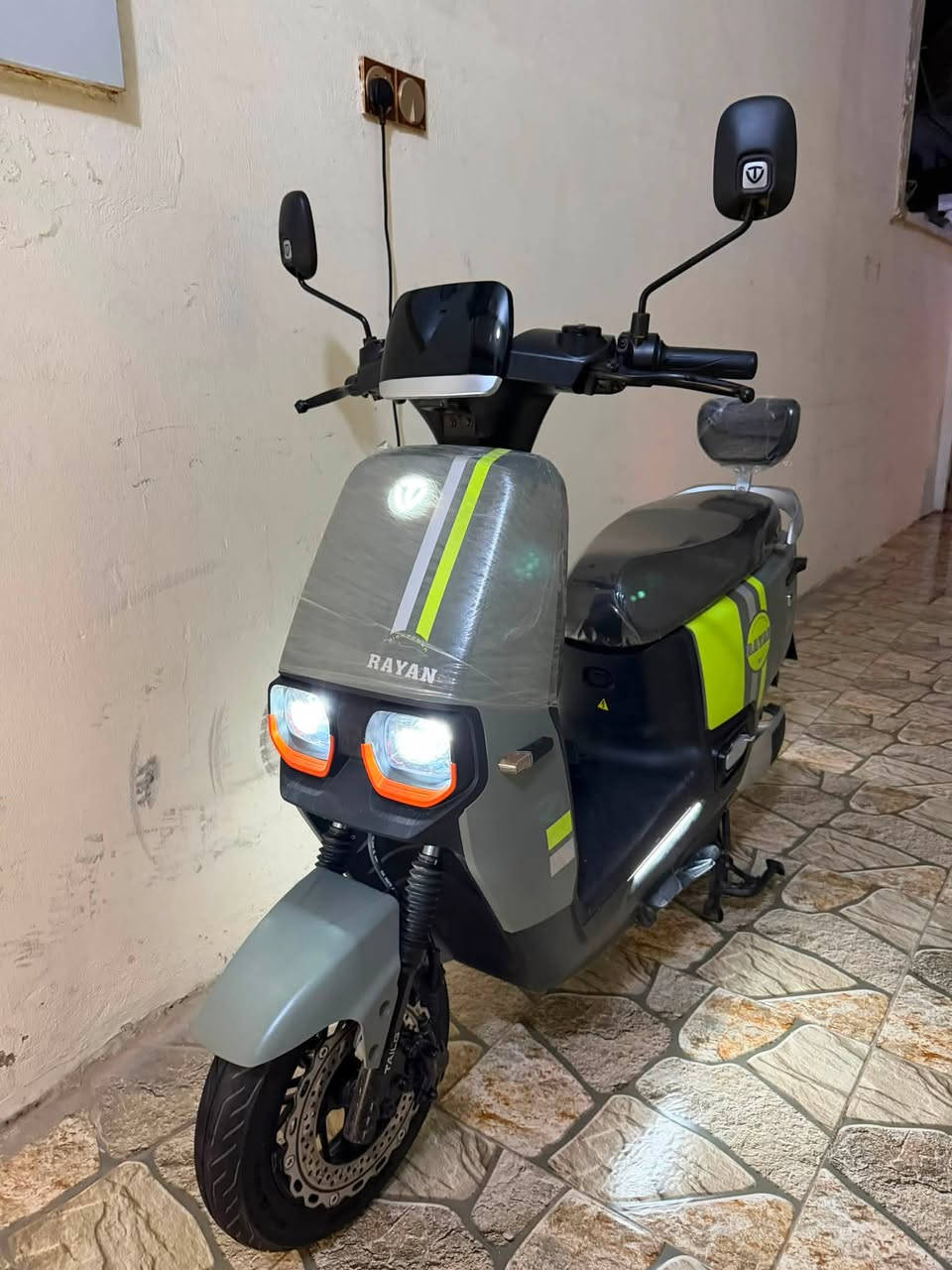 🏍️ للبيع دراجة ريان أبو عيون 🏍️
🔹 النوع: ريان أبو عيون
🔹 الموديل: 2026
🔹 الحالة: نظيفة وجاهزة
🔹 السعر: 1,100,000 دينار عراقي 💰

📍 الموقع: موصل – حي البكر
📞 للتواصل: ***********

✅ البيع للجادين فقط
🔍 الفحص والتجربة متاحان
