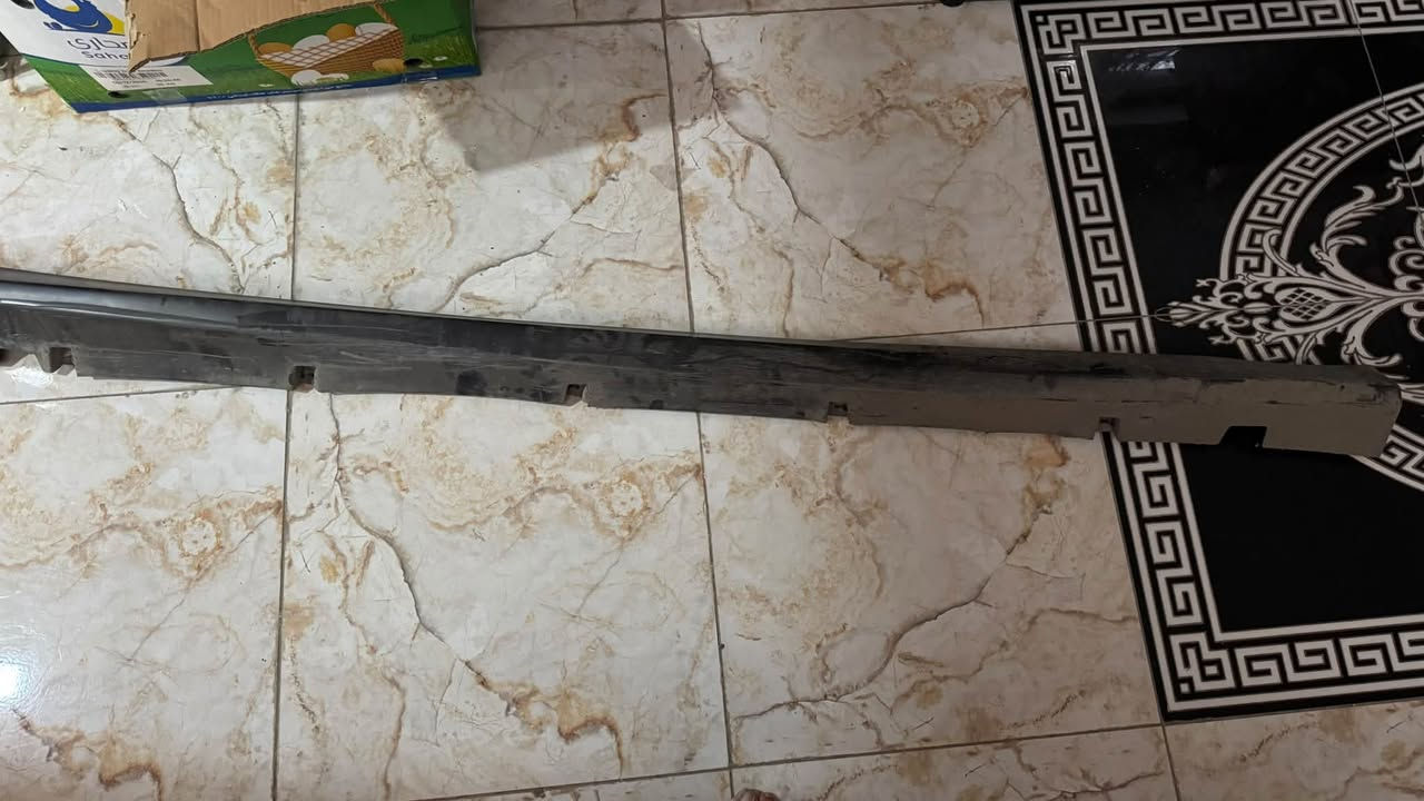SRT • بطانة باب خلفية • قطع داخلية