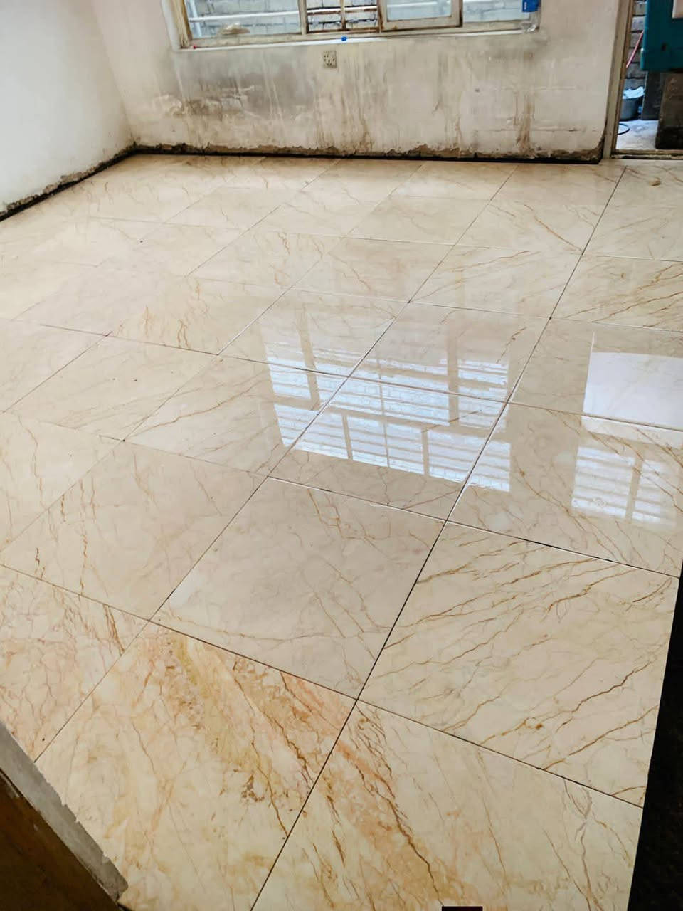 عمل وشغل السيراميك واالارضيات والمرمر وبايات الدرج نتمنى ان تنال اعجابكم .
بغداد للتواصل رقم الهاتف ***********

