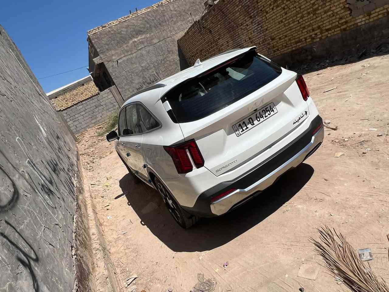 السلام عليكم سورنتو للبيع الموديل 2024 رقم بغداد السياره حلوه احله من الصوره موصفات كشنات كهرباء ويل 20 دادشوب كير ماوس حساسات امامي او خلفي شاشه متصله  مكفوله كفاله عامه  السعر 280 او بيها مجال بصيط لاستفسار التصال *********** ماتواجد على فيس اتصل
