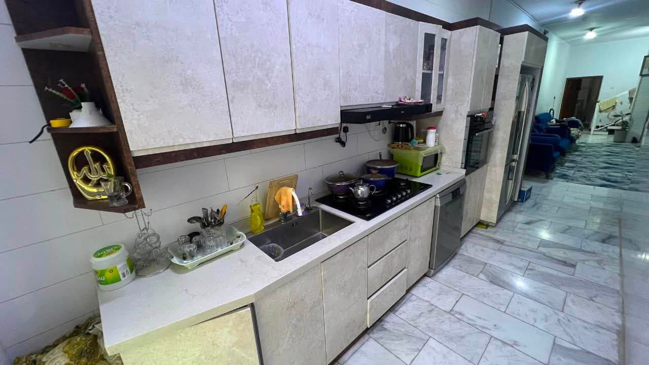 🏠 بيت على حديقة 
طابو صرف للبيع – الناصرية حي أور / المربع الذهبي
قرب دور النزاهة 
📍 على حديقة
📐 المساحة: 150 متر
📏 الواجهة: 6 متر | النزال: 25 متر

🏡 يتكون من:
• الطابق الأرضي: غرفة، مطبخ، صالة، صحيات، استقبال
• الطابق العلوي: غرفتين، ويحتوي على شقة بدرج داخلي تتكون من غرفة مطبخ صاله صحيات

💰 السعر: 270 مليون وقابل للتفاوض

📞 للاستفسار:
***********
***********

🔹 قناة التليكرام:
https://t.me/drug9899

🔹 قناة الواتساب:
https://whatsapp.com/channel/0029Vb73eLZEwEk4114Pur3X

🔹 كروب الواتساب:
https://chat.whatsapp.com/KqlF21SwJE28hN7zCroWld
