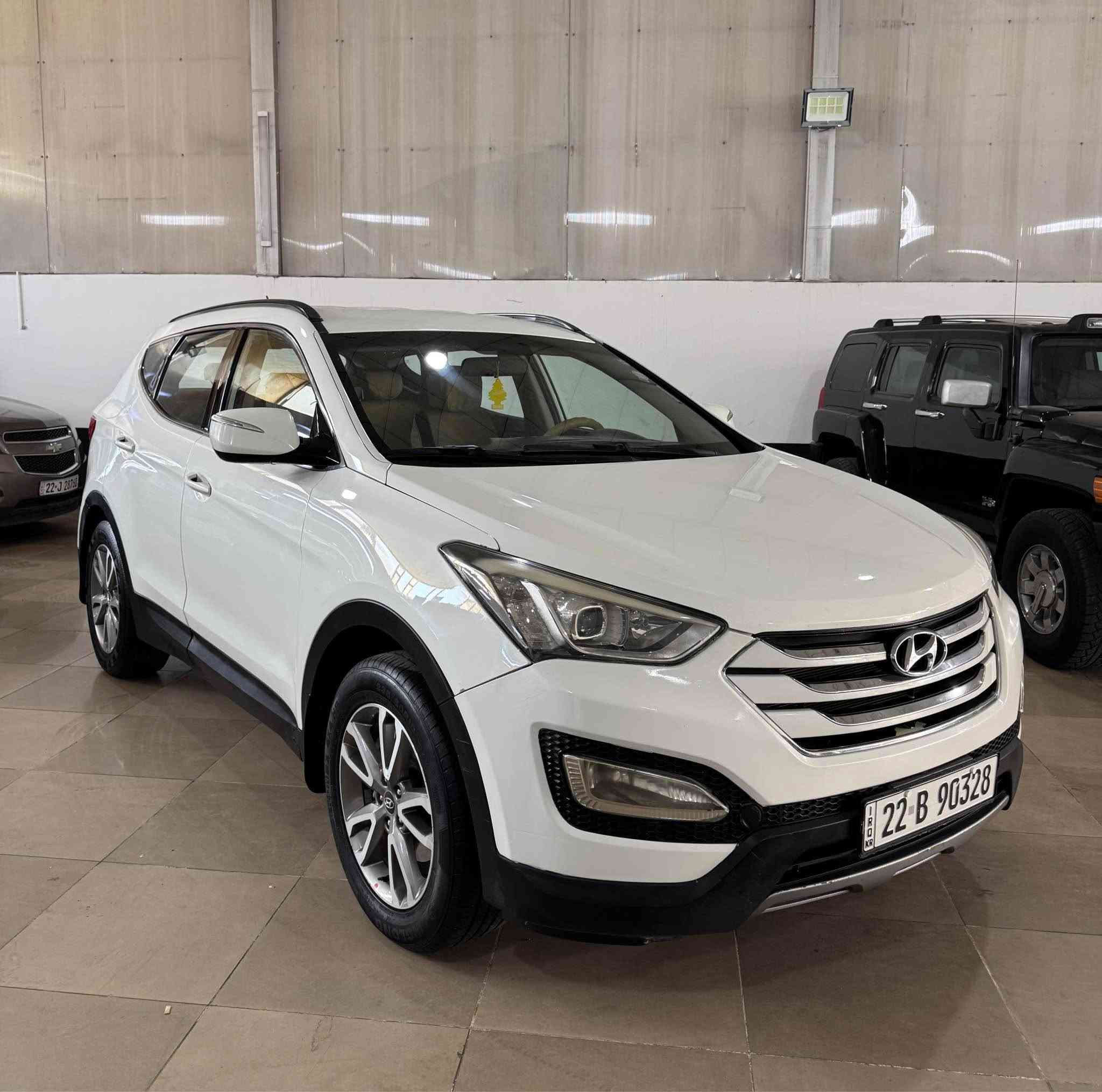 سلام عليكم 
Hyundai santafi 2013 
سيارة وارد خليجي محرك دوش ٧ راكب سيارة كفالة بدون حادث بدون صبغ سيارة فول مواصفات عدا فتحة كير محرك حدادية كلى بشرط مكان سيارة اربيل *********** واتساب شراي خابر تدلل…. أربيل, العراق
