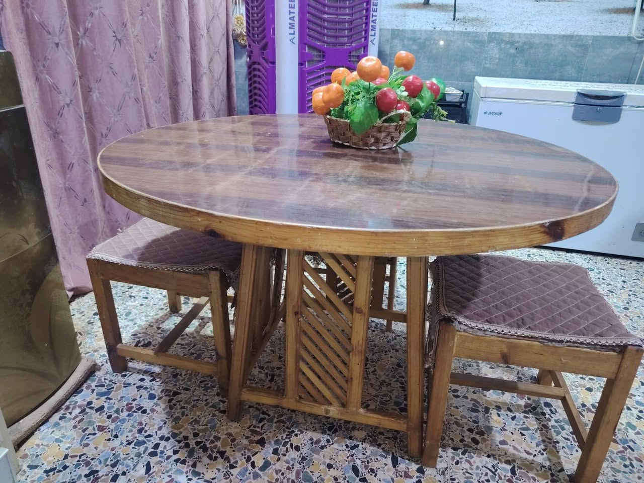 السلام عليكم مكلف بلنشر غرفه نوم للبيع الاستفسار الاتصال على الرقم ***********5
