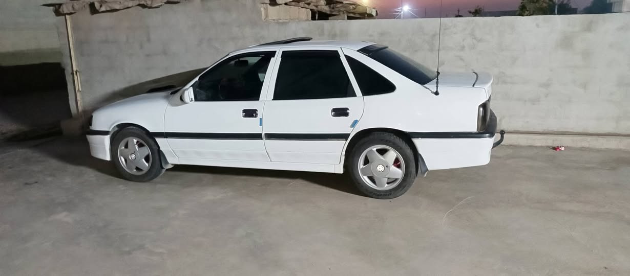 فكترة 
موديل1992
محرك 20
تبريد وتدفئة 
مصبوغة جمالية بدون حادث 
السعر 54ورقة وبيها مجال
تحويل ثاني يوم.***********..‏‪***********‬‏
