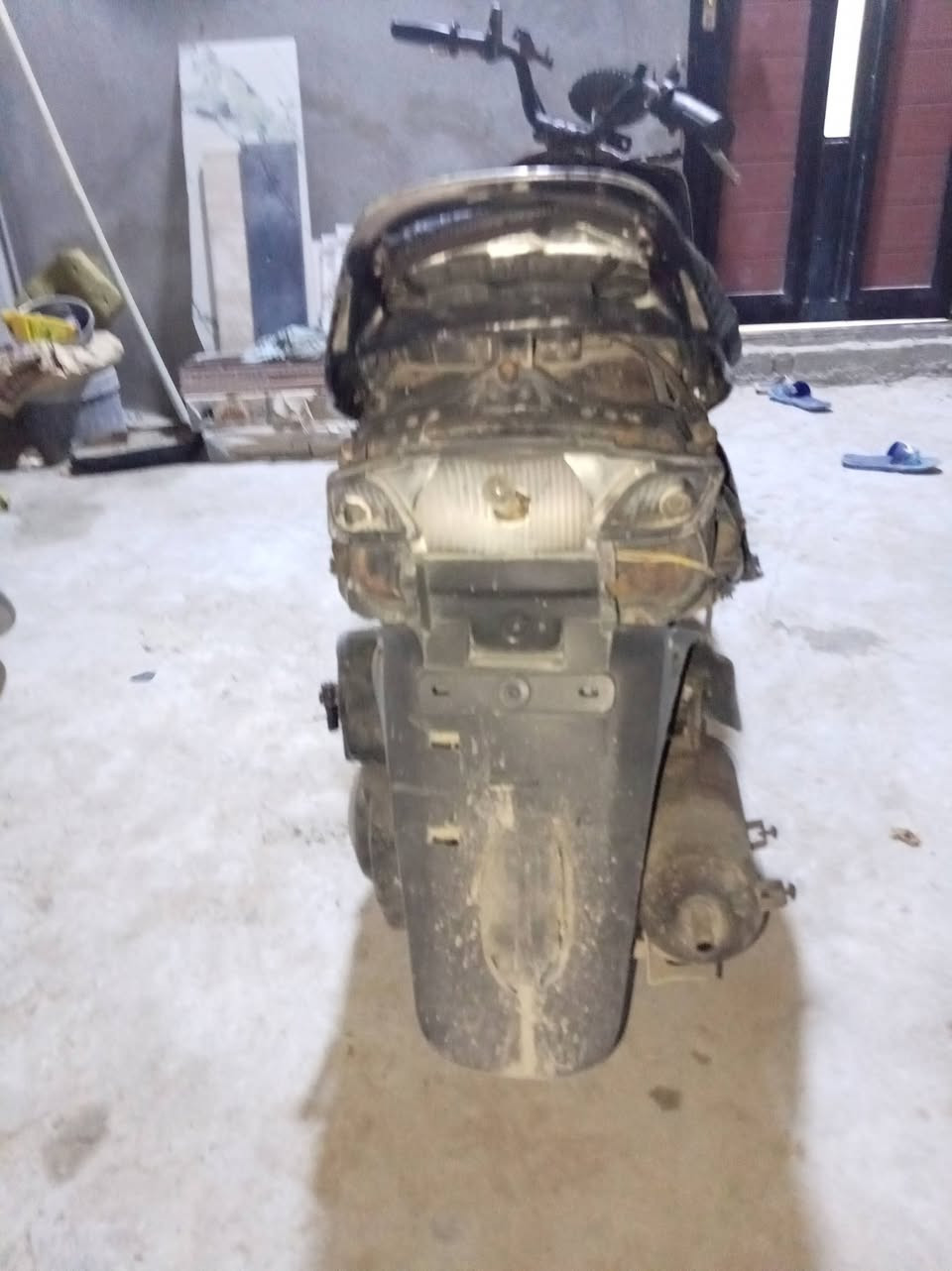 السلام عليكم دراجه فراشه للبيع سعر 300 وبيها مجال مكاني بصره والخصيب مهجران قرب مدرسه الشمس حياكم الله *********** هذا رقمي
