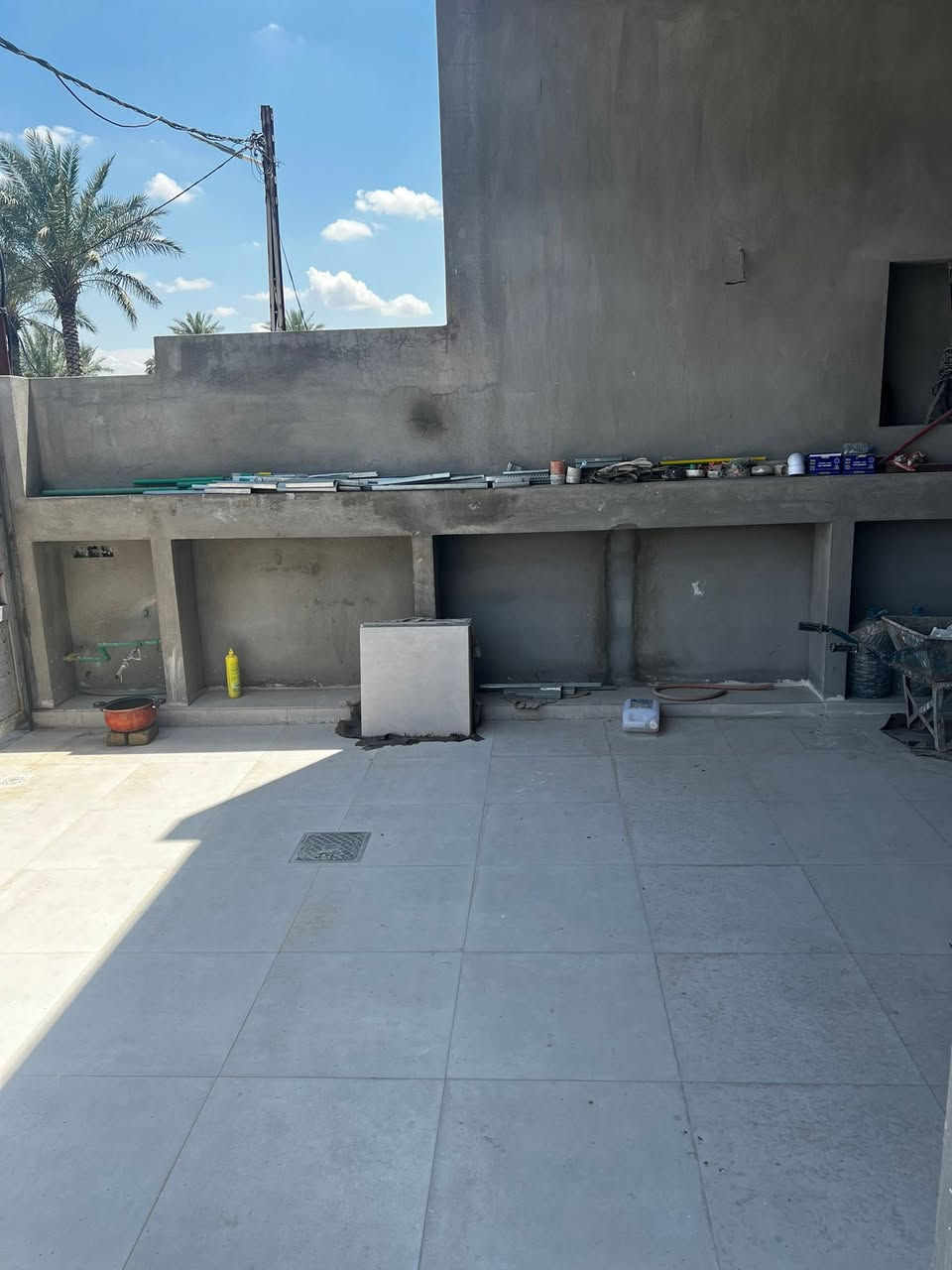 🏘🏘بيت للبيع / ديالى خانقين / توله فروش مقابل تربية كوردستان زراعي كيعان صباح محمد امين مساحة 250 متر 
باقي فقط صبغ وابواب وشبابيك واناره وسويج بلكات مواصفات البيت فول 
غاز مركزي 
تأسيس كهرباء كامرات 
وتأسيس منظومة طاقة شمسية 
دكت مبرده مركزي 
طابق الاول 
2 غرفة نوم واستقبال وصالة داخلية ومطبخ حار وبارد ومجمع صحيات ومنور للحديقة داخلية وكراج سيارة وحديقة 
طابق الثاني 
1 غرفة نوم وبيتونة 

السعر / 125 مليون بي مجال  
علماً 15 مليون يكمل البيت بمواصفات عالية 

للأستفسار اكثر اتصال بالارقام فقط 
***********
***********
مكتب فريا موفق للعقار

