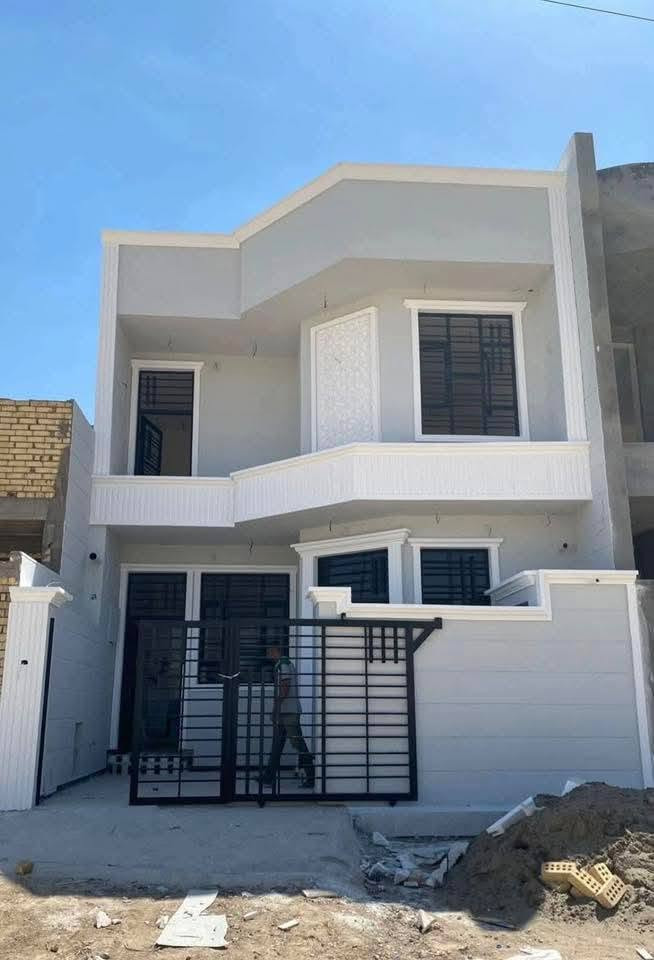 *المقاولات العامة لكافة أعمال البناء 🏚️🏗️*
*بإشراف المقاول والمنفذ: أكرم العارضي*

*نتميز بـ:*
- *مصداقية بالعمل*
- *شغل نظيف ووزن هندسي*
- *التزام تام بالمواعيد*

*نقوم بتنفيذ كافة الأعمال:*
1. *البناء* - طابوق، بلوك، هياكل
2. *اللبخ* - جدران داخلية وخارجية بوزن
3. *الأرضيات* - تنظيف، تصفير، تسوية
4. *الصبغ* - واجهات وداخلي بجودة عالية
5. *الكهربائيات* ⚡️🔌 - تأسيس وتشطيب كامل
6. *المجاري* 🚰⛲️ - صحيات وتأسيس
7. *الترميم* - ترميم عام للبيوت والبنايات
8. *التفليش* 🏚️ - هدم وإزالة بأمان

*كافة أعمال البناء بصورة عامة*

*للتواصل والاستفسار:*
📞 *واتساب: ************
المقاول: أكرم العارضي 🪏

---
