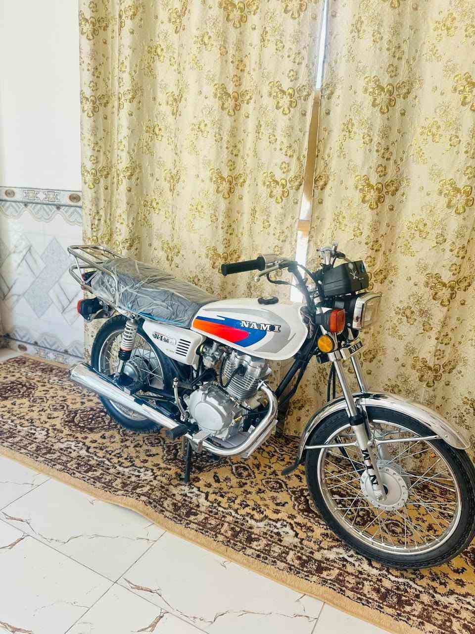 دراجه للبيع موديل 26بعدها على السحك
مكاني الرفاعي تقاطع سيد احمد الرفاعي  سعراتصل بيك ودلل ***********
