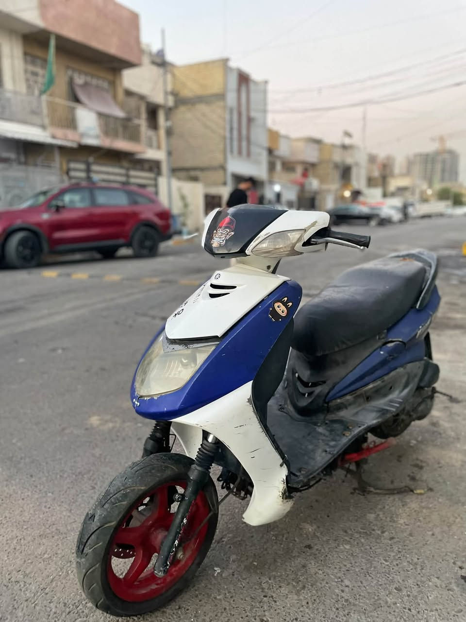 سلام عليكم دراجه سكنس للبيع نقصها بريك خلفي ودراجه متروكه جانت وباتري كاعد دراجه تشتغل نكره مكاني بغداد الحريه 300  وبيها مجال !!! مكلف بل نشر  ***********
