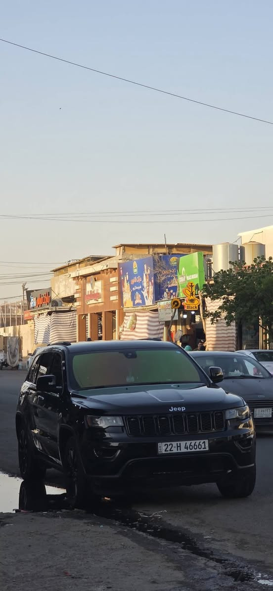 جيب لاريدو ٢٠١٧ مواصفات عتيادية 
حادث جاملغ بونيد امريكا راس ااشاصي بي عواج مملعوب بي نهائيا 
وبين بابين طرف سكن بي صبغ معجون اثر خطة خفيفة بدون داخل نهائيا يعني ٤ قطع 
ماشي ١٢٠
رقم سنوية كلة جديد شرط تحويل وكالة
رقم مميز ويا 
كير مكينة كلهة شرط لامفتوح لابي عيب 
مكان كركوك 
سعر ١٧٥
*********** كركوك, العراق
