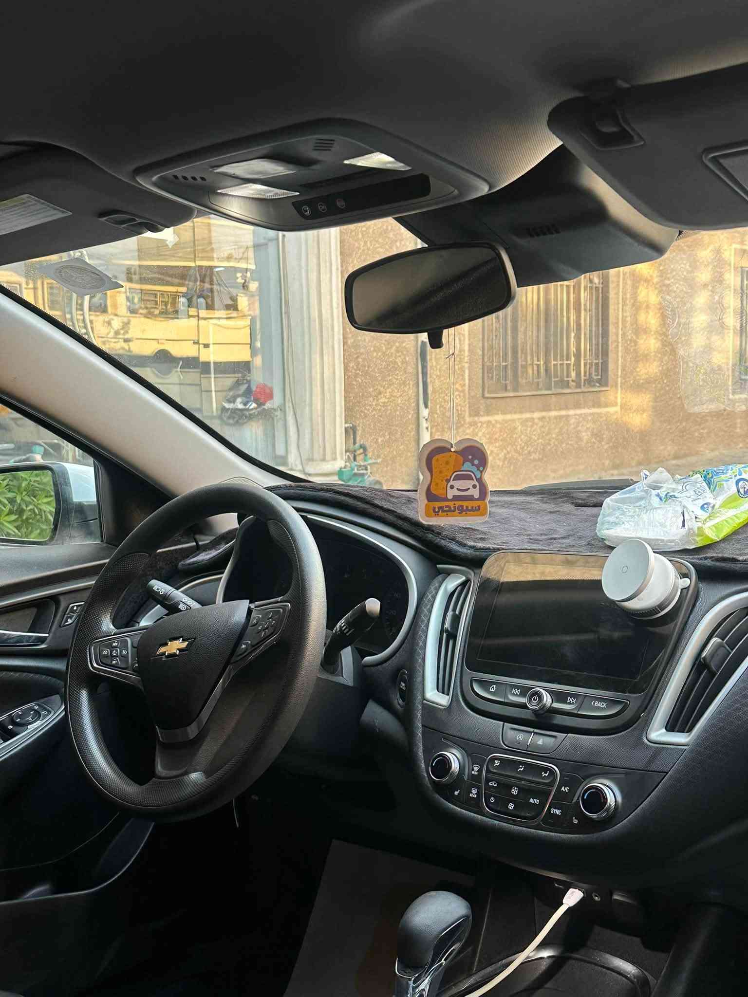السلام عليكم
ماليبو 2024 شهداء بابل 
دخول جديد 
بدون صبغ تبديل بنيد فقط نفس اللون 
وبارد جوه الرقم الخلفي 
مواصفات Lt 
شاشة 
تشغيل عن بعد 
كشن كهرباء 
تبريد قطعتين 
ماشية 51 الف ميل مشي امريكا 
سيارة جاهزه بدون نقص ان شاء الله
السعر 115 وبيها مجال بسيط 
مكاني بغداد  
***********
