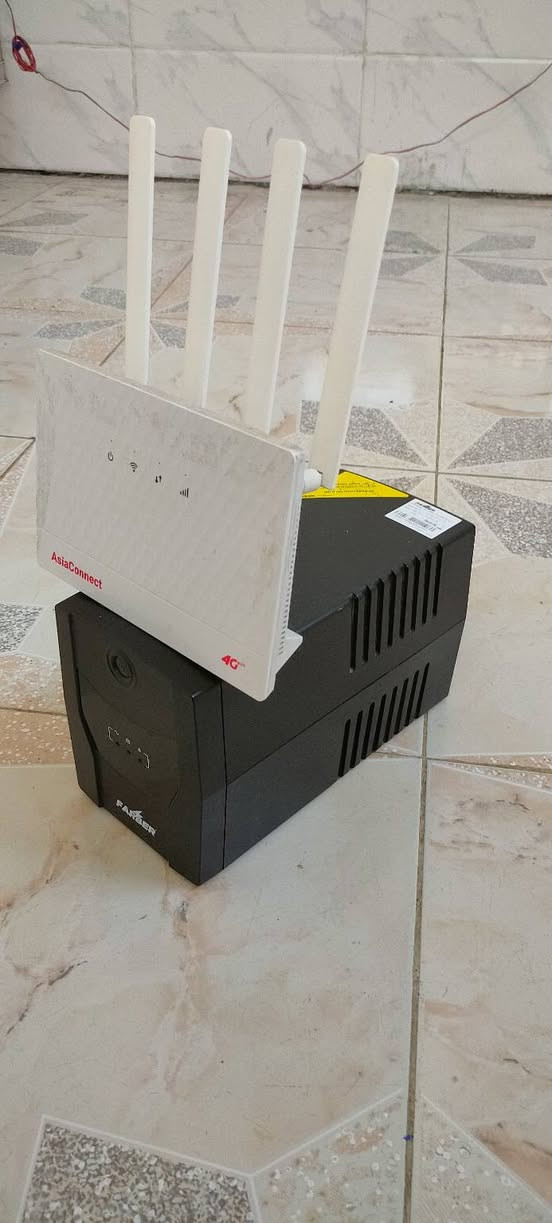 هلو هاذا راوتر اسياسيل 4G
قوي بالتغطيه مال نت احسن من راوترات عاديه سعر جديد بالسوك 120 الف 
هاذا الراوتر مستخدم شهرين سهره 70 الف
ممكن للبيع يشتغل 12 ساعه اذا جان مفول شحن سعر الجديد بالسوك 90 الف وهذا مستخدم أكثر من شهرين سعره 45 الف 
مستعجلين على بيعتهن 
عنوان فلوجه حي الوحدة 
***********
