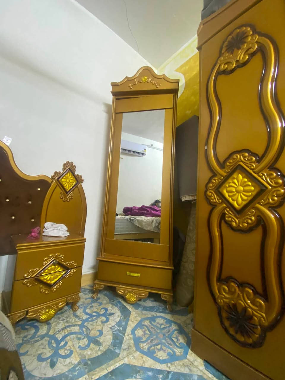 غرفه جديده وسبع قطع للبيع المكان الناصريه حي اور ***********
