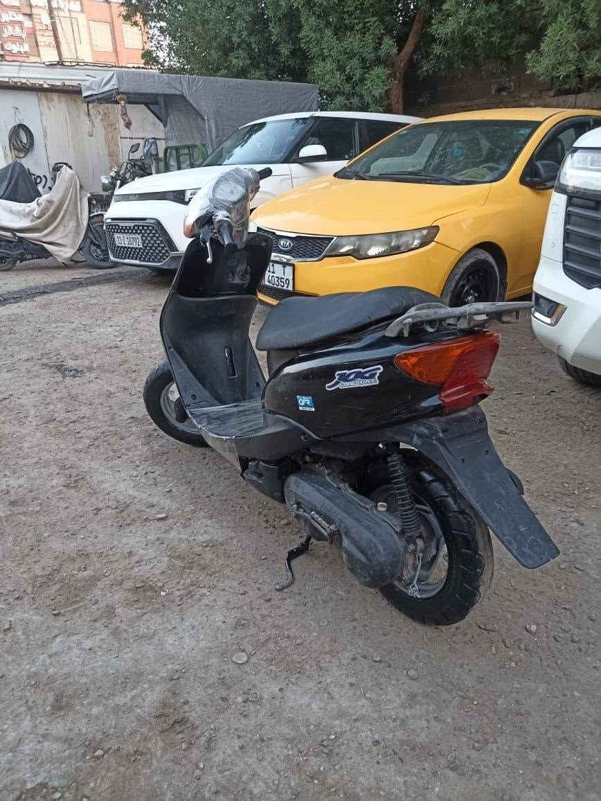 عصفوريه جديده نقص باتري فقط السعر ٢٧٥ وبيها مجال الاتصال ***********
