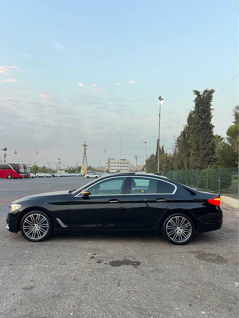 Bmw 530i Sport Line 2018
فول مواصفات ١/١ 
قطعتين صبغ بدون دواخل 
سيارة جديد مالي مصرف 
ماشي ١٢٠ الف 
سنوي جديد 
سعر ٢٠٨ ورقة مجال 
مكان اربيل 
واتساب *********** أربيل, العراق
