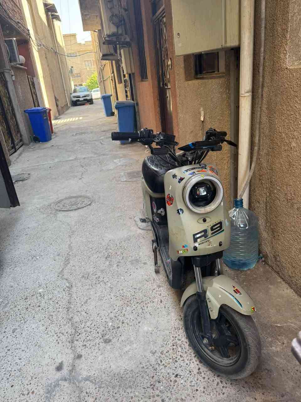 سلام عليكم دراجه للبيع نظيفه وشلعته قويه وملفه 1500 سرعته حقيقي 60 بطاريات جديده تواصل معا ارقام ***********
