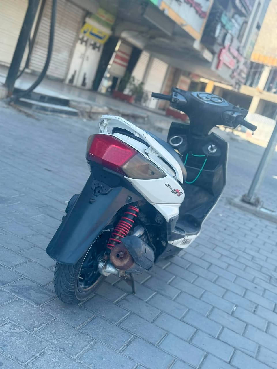 سكنس فحل كفاله عامه  كلش جديده جيب فيتر وتعال من باب البيت تاخذها برغي نقص مابيها مكاني بغداد حي اور *********** السعر 550 بجم بي كسر صغير موضح بلصور
