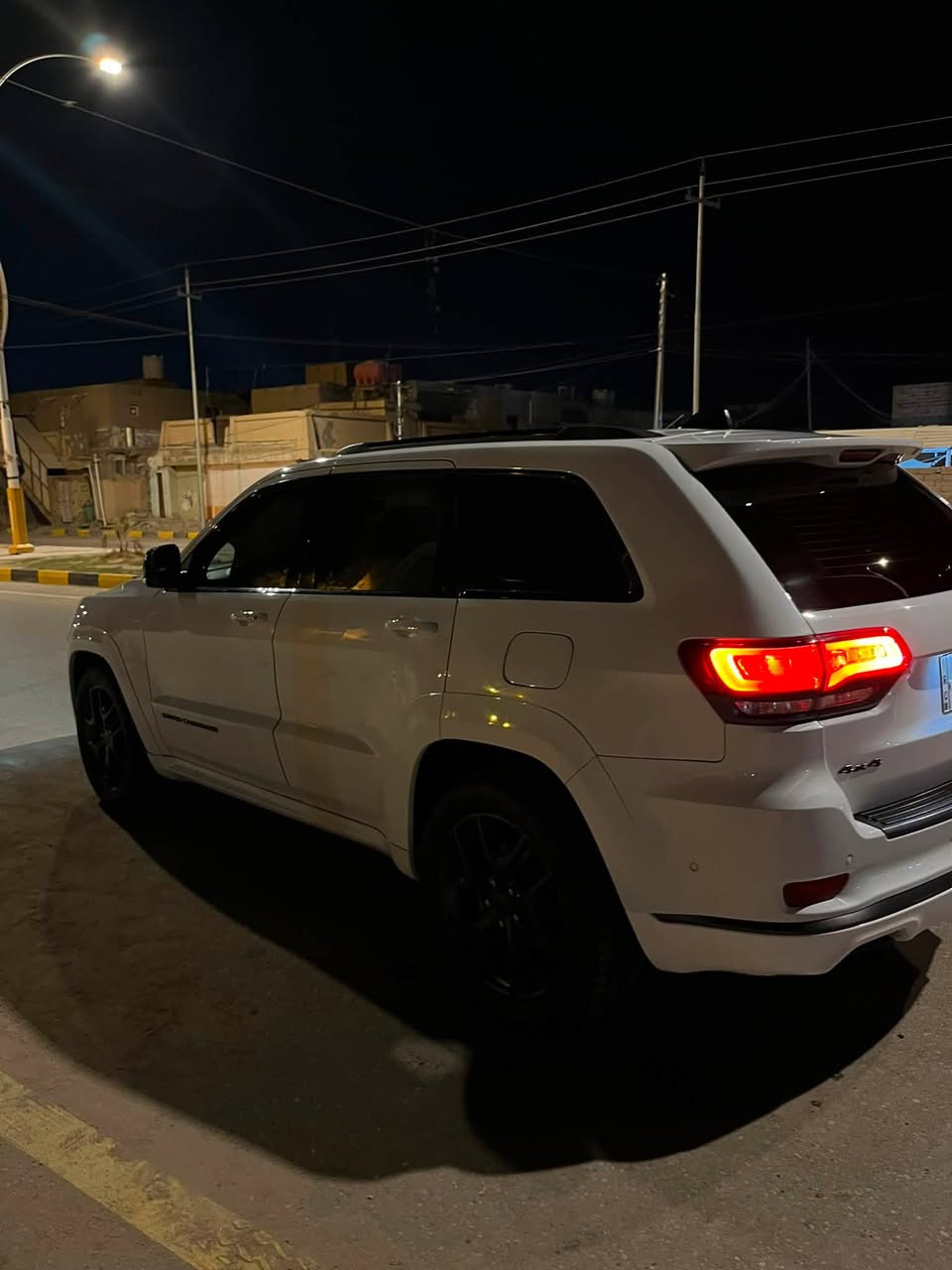 جيب 2019 لمتد اكس الفئة المرغوبة   ام الرادار   بنيد فتحتين بلادي رقم مميز بغداد باسمي بجم كبس شرط تبديل بيبان ثنين فقط بدون دواخل بدون  ايرباك  بدون كلشي شرط جاهزة على اخر شي من تايرات تخم  تبريد كير ومكينة كفالة جديده كلش  ماشيه 90  سعره235  وبيها مجال موجود واتس اب  الشراي يتعنى ويشوفه ويدلل  ***********  مكاني ناصرية ذي قار
