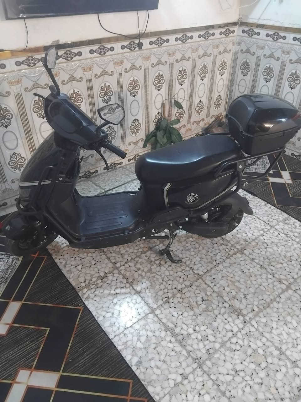 دراجه للبيع شحن  الله شاهد دراجه حلوه كلش ونظيفه السعر مالها 600 وبيها مجال للشراي مكاني بغداد. هذا الرقم اللي يريد يتصل ***********
