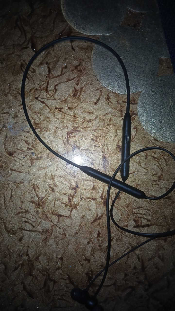 سماعه بلوتوث نوعيه ممتازه/ ٦٠٠٠ فقط
اخر ٣ قطع  
واتس اب /  ***********
