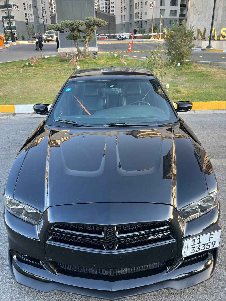 Dodge charger 2014 RT.
جارجر 2014 RT كت كامل SRT

محرك 5700 مبدل جديد مال موديل 22
ماشيه130 mi 

المواصفات
كشنات حظن 
المقاعد الامامية كهرباء 
كشنات الامامية تدفئة +تبريد
ويل 20 اس ار تي SRT
تشغيل عن بعد
شاشة واوبشات SRT 
4 انظمة قيادة
الشاشة جبيرة 
كامره خلفية 
وباقي مواصفات معروفة

الاضافات
منظومة غاز ايطالية
كاجكان srt
عدسات لايت SRT اصلي
بلكات ريسنگ 
فيت بم ريسنگ
مراوح srt
كزوزات srt يم علي الوادي
برمجة عقل وكير ومكينه مصطفى ايكل 
______________
الحادث : جاملغ خلفي وبيها صبغ مكانات ابيع حزام 
بس هيه مو حزام 
بدون ايرباك 
بدون شاصي بدون لغد 
مكينه وكير كفالة
ملاحظة: سياره مسويله سيرفس كامل ادمه منضومه الاحتراق + دهن جديد + باتري  جديد + بوليش +صدر جديد+ تخم تاير تو سايز السياره جديده بل كارتون تراي زيرو شرط

رقم بغداد الجديد بسمي وسنوية وهزة جديدة تحويل ثاني يوم
مكاني بغداد حي جهاد

السعر 129 ورقه. 
الاستفسار  *********** بغداد, العراق
