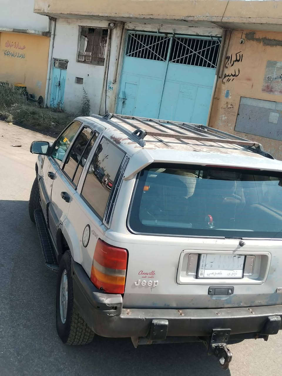 سلام وعليكم سياره جيب موديل ٩١ محرك وكير كيا كاز بدايت نفخ قليل تبريد ثلج الشرعي اني بسمي السياره بدون ضرر ولا نقطه صبغ مكان سياره موصل سعر ٤٠ بيها مجال مو شراي لاتراسل ولا تكسر  *********** /ك ***********
