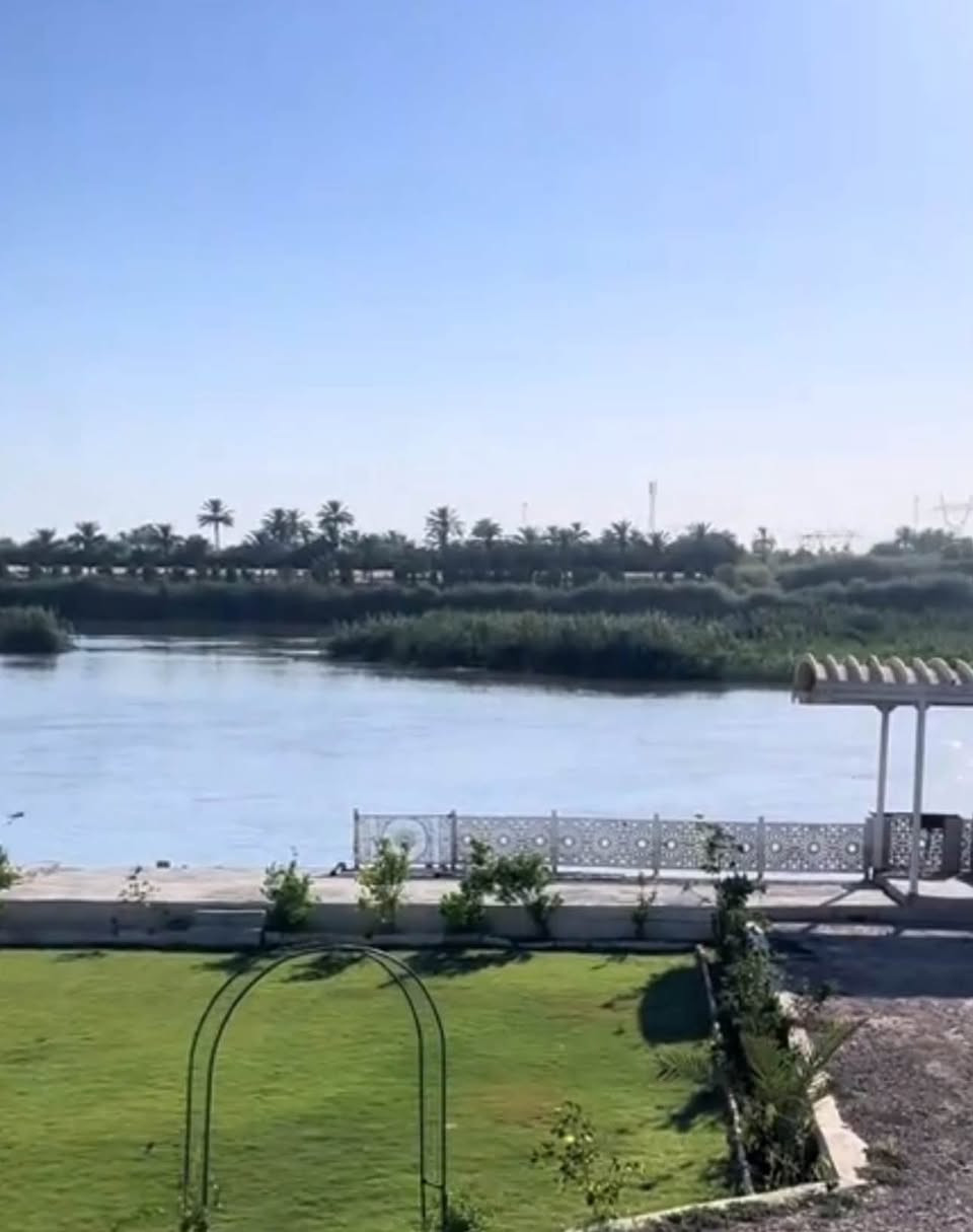 🌴 مزرعة شمس المدائن 🌴

🌊 إطلالة على الشط
🏡 مساحة كبيرة ومرتبة
🔥 مكان للشواء
🌿 أجواء هادئة ومريحة
✅ موثقة على تطبيق أجرلي

📍 المدائن
📲 للحجز والاستفسار واتساب: ***********
