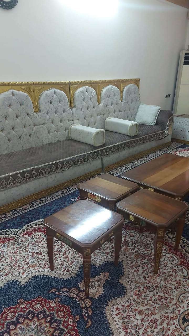 السلام عليكم ديوان 
شغل نجار عراقي اي ظرر مآبي
وسعر مليون
اتصال ***********
